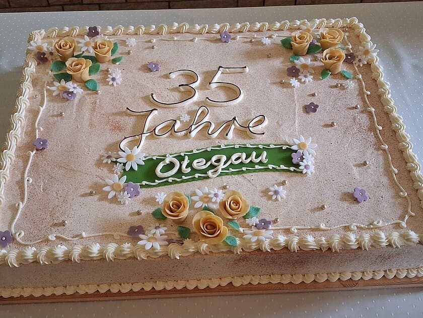 Jubiläumstorte 35Jahre OTEGAU. © Stadt Gera