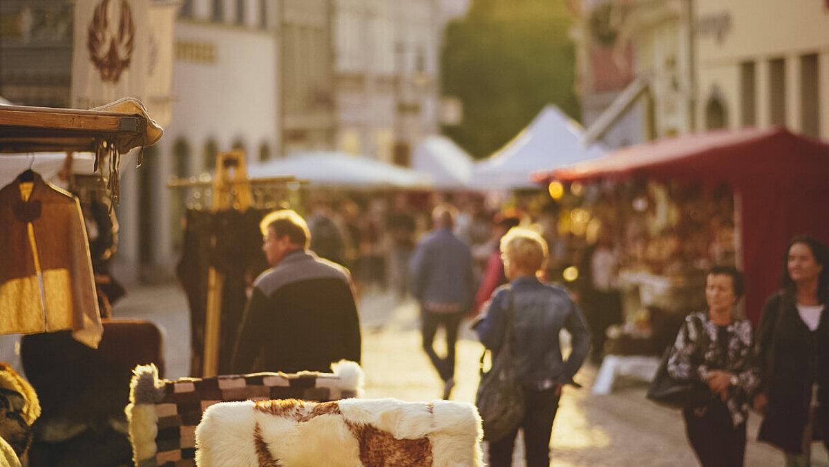 Große Kirchstraße bei einem Sonnenuntergang.. © Tony Matysik